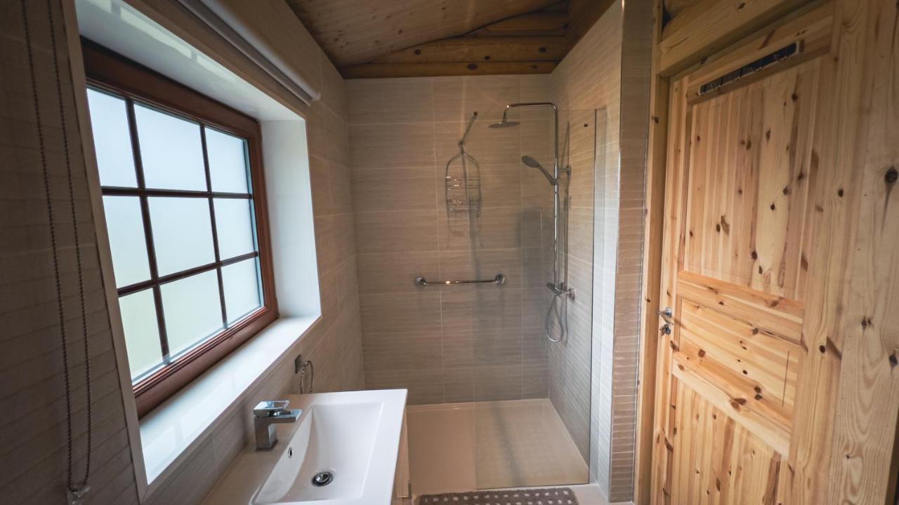 Aspen Lodge, Amazing New Log Cabin With Hot Tub - Sleeps 6 - Felmoor Park Morpeth Luaran gambar