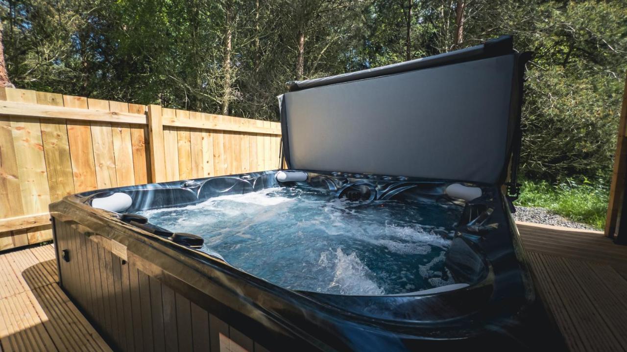 Aspen Lodge, Amazing New Log Cabin With Hot Tub - Sleeps 6 - Felmoor Park Morpeth Luaran gambar