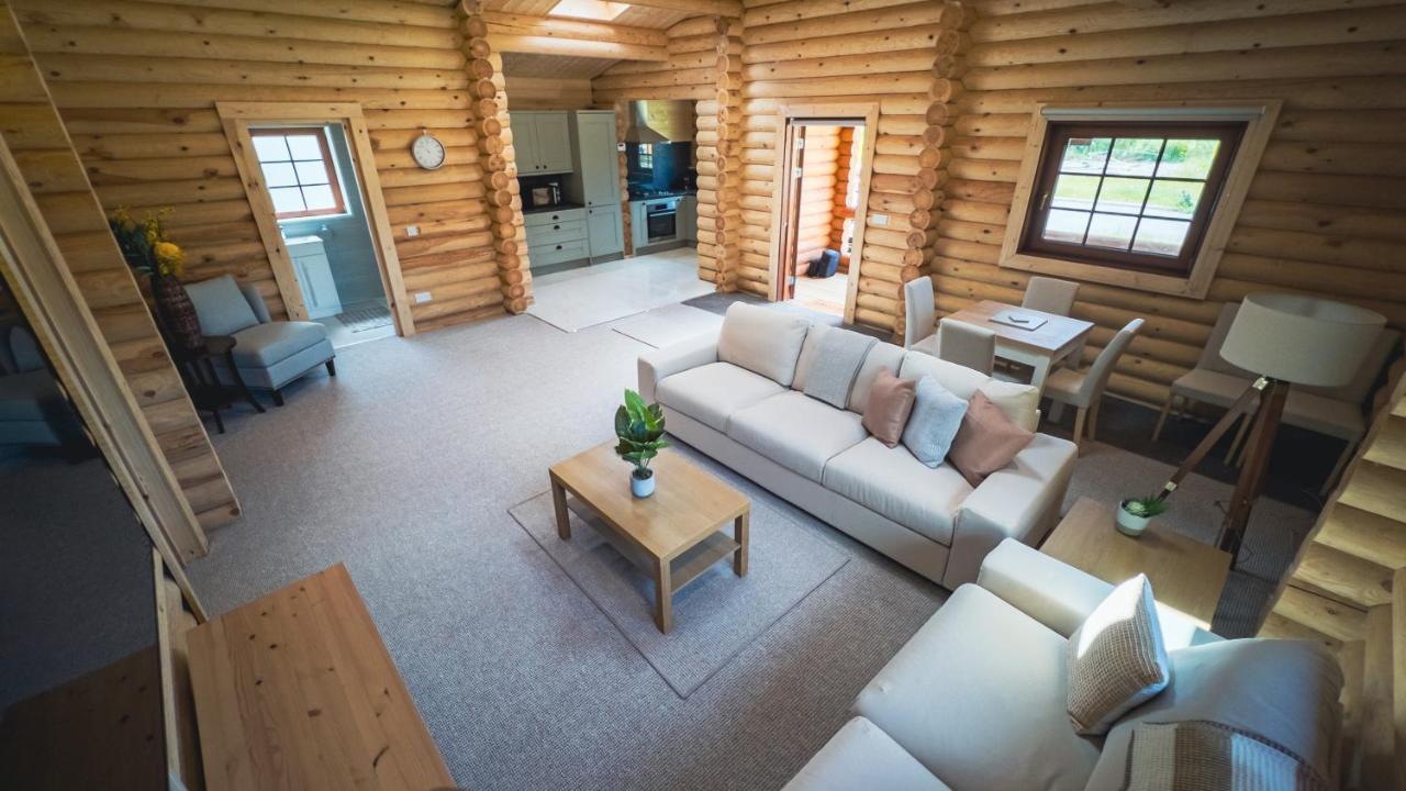 Aspen Lodge, Amazing New Log Cabin With Hot Tub - Sleeps 6 - Felmoor Park Morpeth Luaran gambar