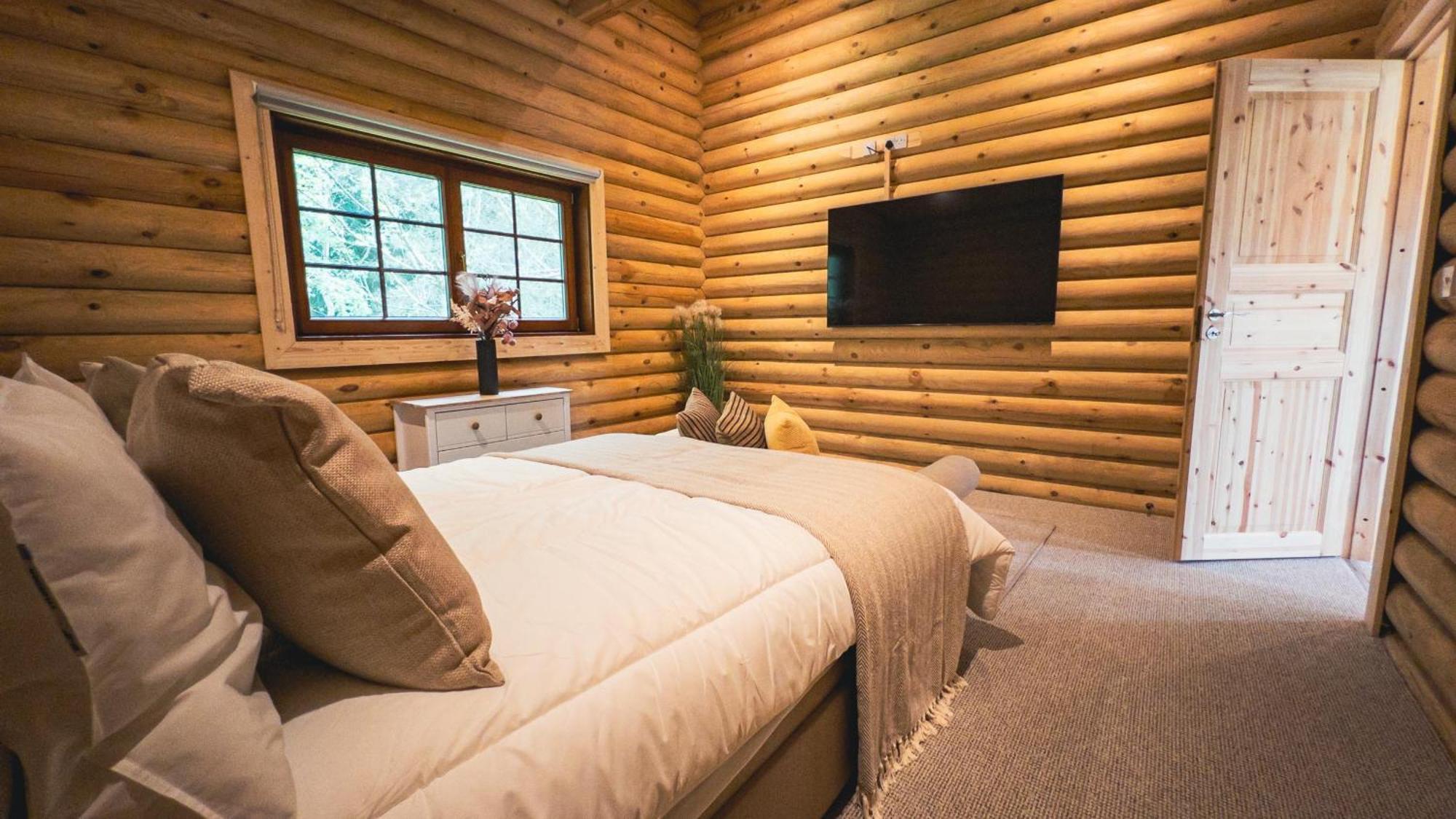 Aspen Lodge, Amazing New Log Cabin With Hot Tub - Sleeps 6 - Felmoor Park Morpeth Bilik gambar